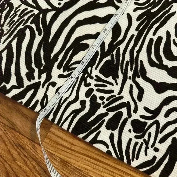 Lilly Pulitzer Layton zebra dress size Small - Picture 11 of 11